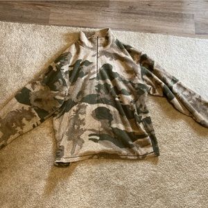Cabelas outfitter camo berber pullover